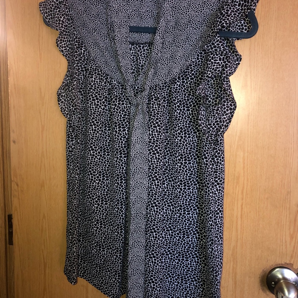 Sleeveless blouse